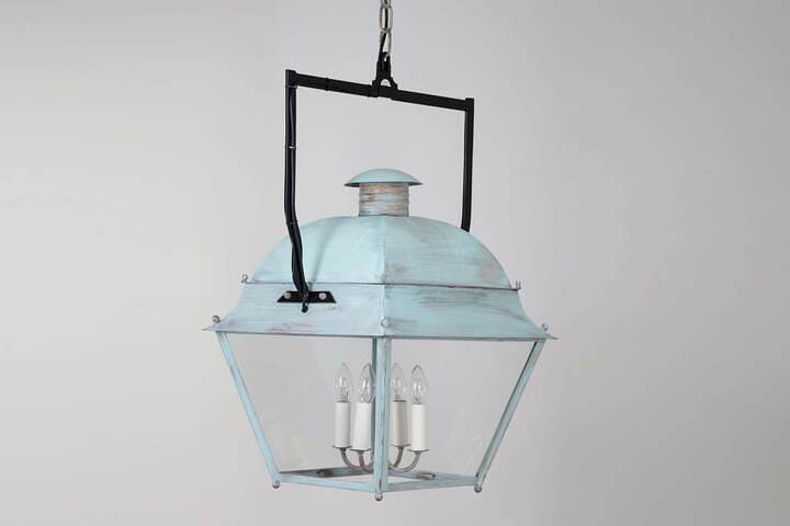 Große historische Außenleuchte im Barockstil mit vier Lichtquellen – Mazarine Nr. 123 Géante | LumArt